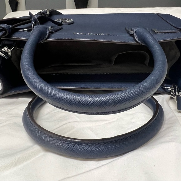 Micheal Kors ~ Purse & Wallet Combo, Navy Dillon Satchel - Picture 3 of 11